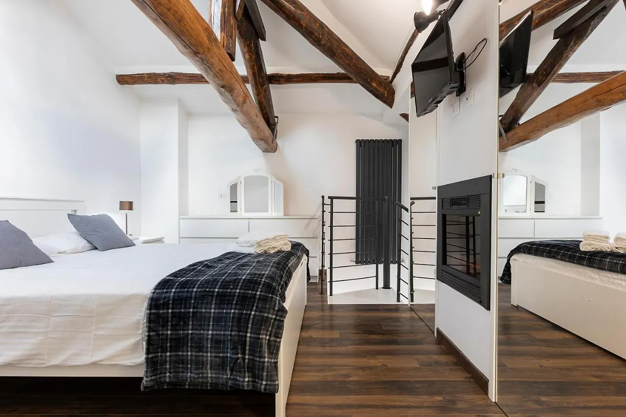 Elegant Statuario Apartment Roma 0*,