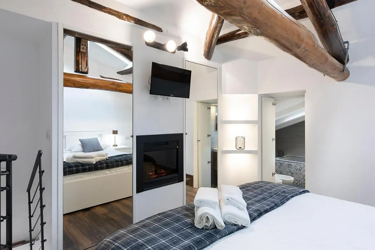Elegant Statuario Apartment Roma