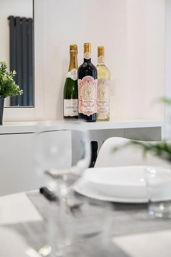 Elegant Statuario Apartment Roma Italia